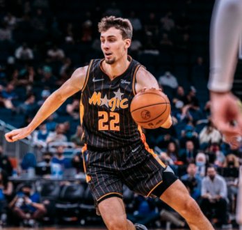 一垒至二垒 一垒至二垒